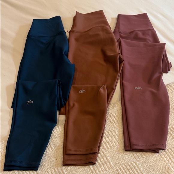 ALO Yoga Pants - ALO Yoga Leggings Set - blue, Brown, Mauve